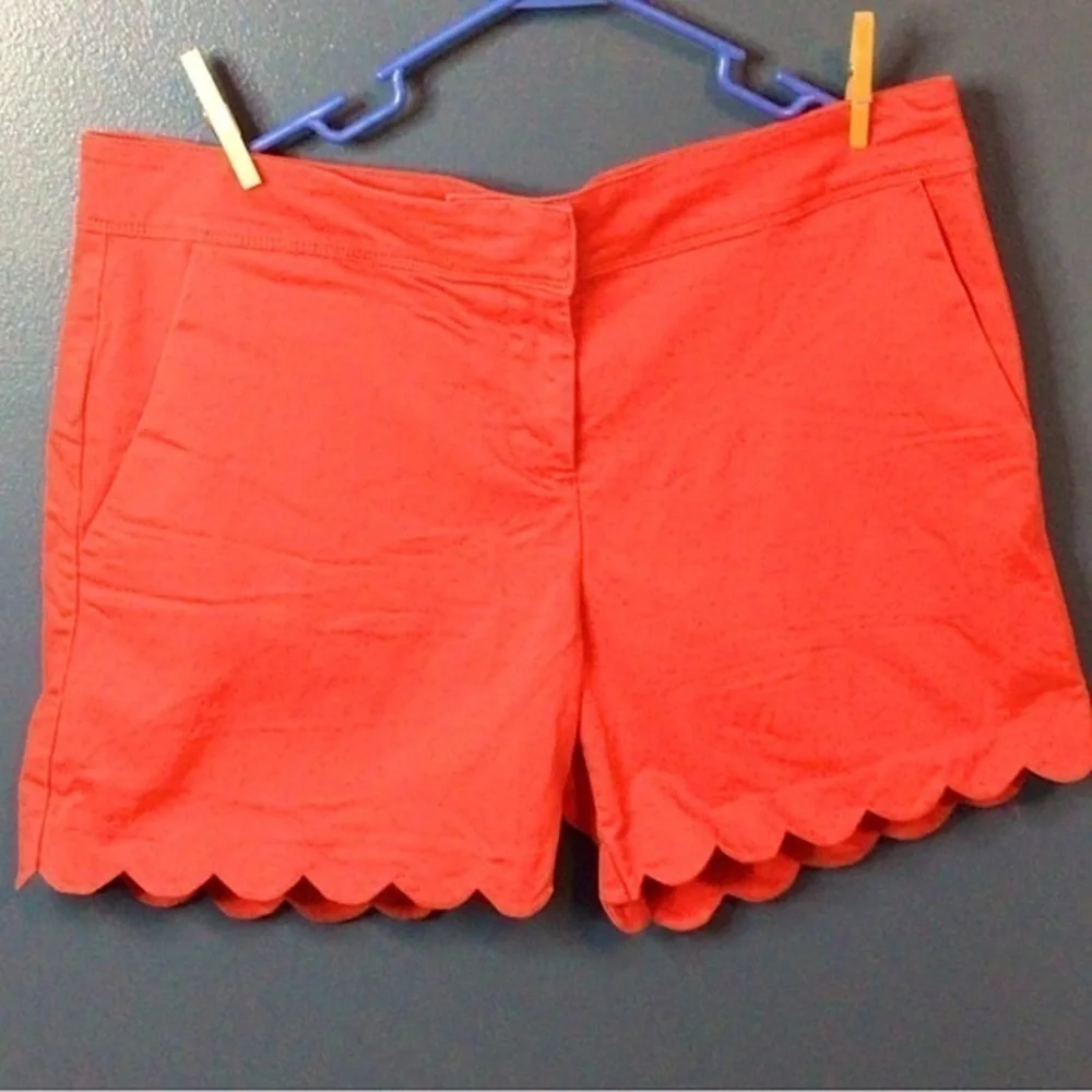 Red The Limited Shorts size 16. (0084)
